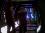 extant_StarTrek_DS9_6x25-TheSoundOfHerVoice_2744.jpg