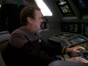 extant_StarTrek_DS9_6x25-TheSoundOfHerVoice_3052.jpg