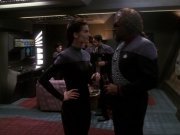 Filename=extant_StarTrek_DS9_6x25-TheSoundOfHerVoice_3489.jpg
Filesize=150KiB
Dimensions=1200x900
Date added=Jan 13, 2020 extant_StarTrek_DS9_6x25-TheSoundOfHerVoice_3489.jpg