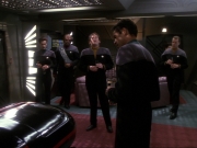Filename=extant_StarTrek_DS9_6x25-TheSoundOfHerVoice_3559.jpg
Filesize=165KiB
Dimensions=1200x900
Date added=Jan 13, 2020 extant_StarTrek_DS9_6x25-TheSoundOfHerVoice_3559.jpg
