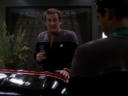 Filename=extant_StarTrek_DS9_6x25-TheSoundOfHerVoice_3661.jpg
Filesize=136KiB
Dimensions=1200x900
Date added=Jan 13, 2020 extant_StarTrek_DS9_6x25-TheSoundOfHerVoice_3661.jpg