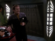 Filename=extant_StarTrek_DS9_6x25-TheSoundOfHerVoice_3668.jpg
Filesize=149KiB
Dimensions=1200x900
Date added=Jan 13, 2020 extant_StarTrek_DS9_6x25-TheSoundOfHerVoice_3668.jpg
