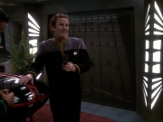 Filename=extant_StarTrek_DS9_6x25-TheSoundOfHerVoice_3669.jpg
Filesize=153KiB
Dimensions=1200x900
Date added=Jan 13, 2020 extant_StarTrek_DS9_6x25-TheSoundOfHerVoice_3669.jpg