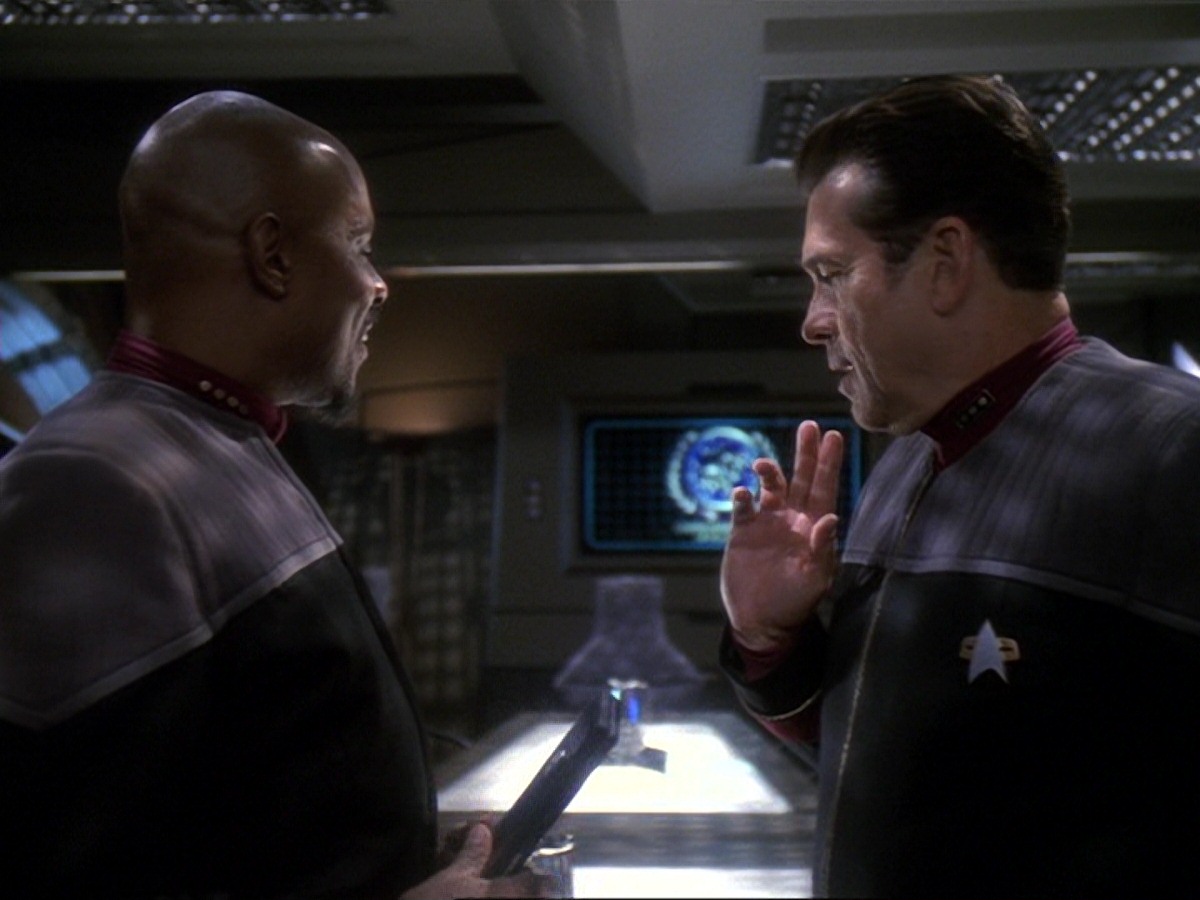 extant_StarTrek_DS9_6x26-TearsOfTheProphets_0206.jpg