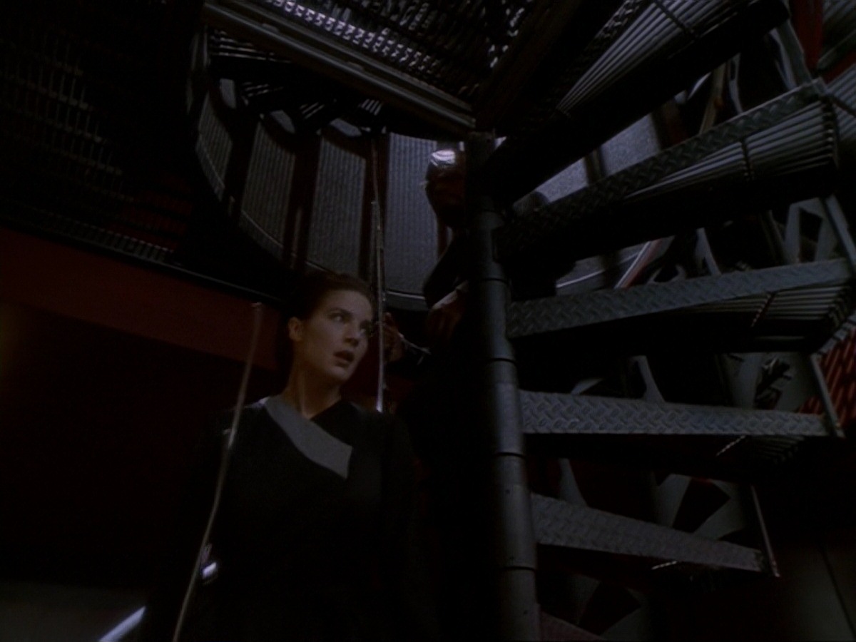 extant_StarTrek_DS9_6x26-TearsOfTheProphets_0402.jpg