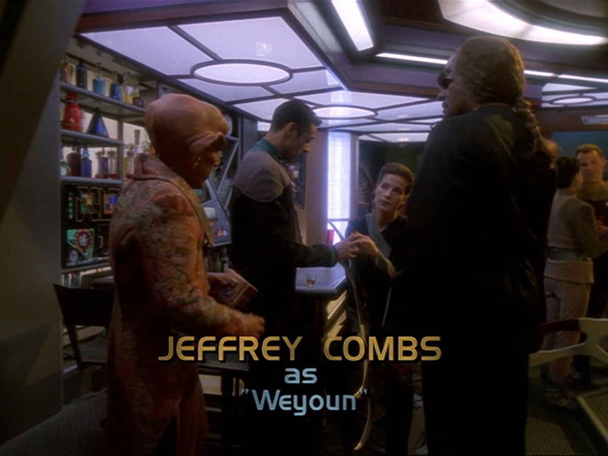 extant_StarTrek_DS9_6x26-TearsOfTheProphets_0417.jpg
