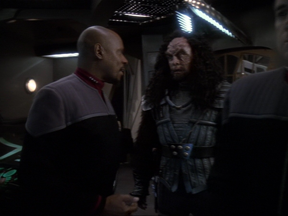 extant_StarTrek_DS9_6x26-TearsOfTheProphets_0546.jpg