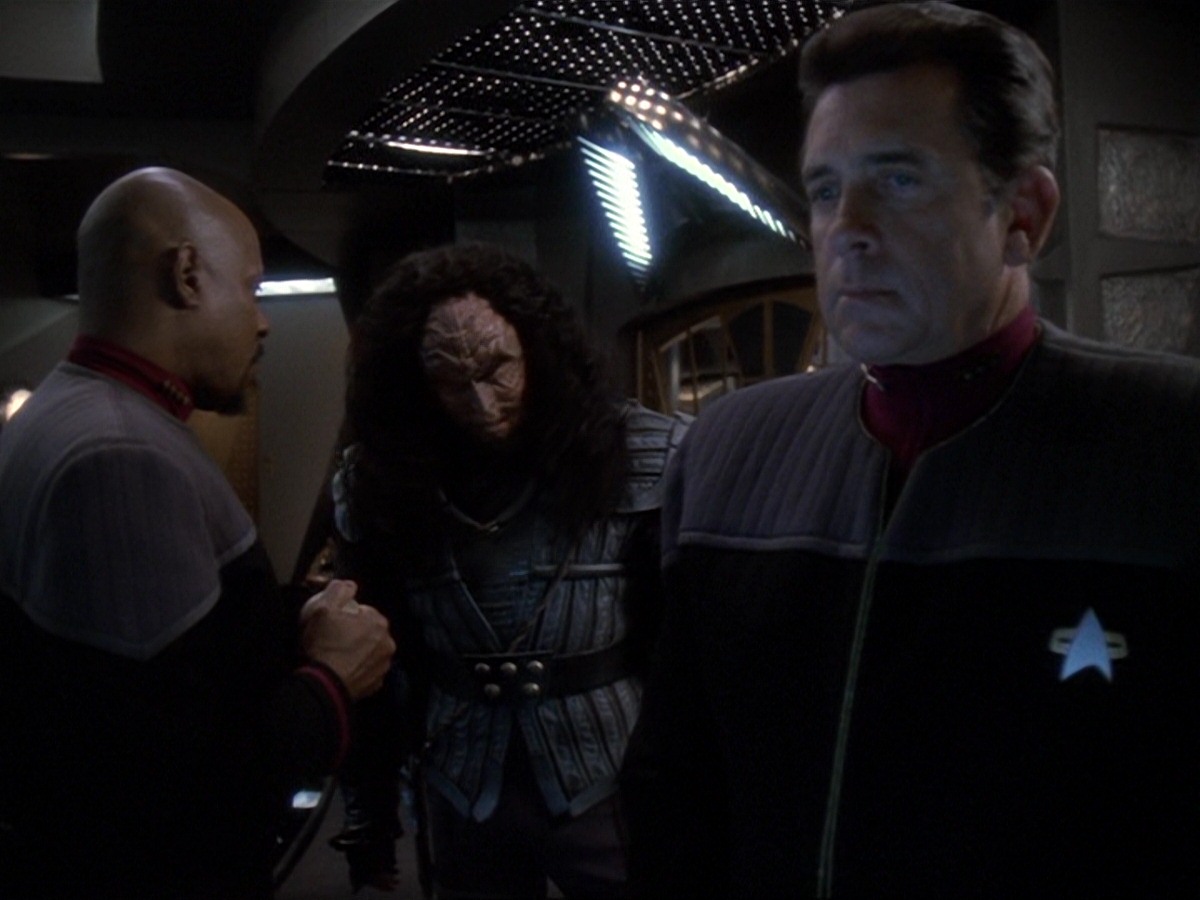 extant_StarTrek_DS9_6x26-TearsOfTheProphets_0549.jpg