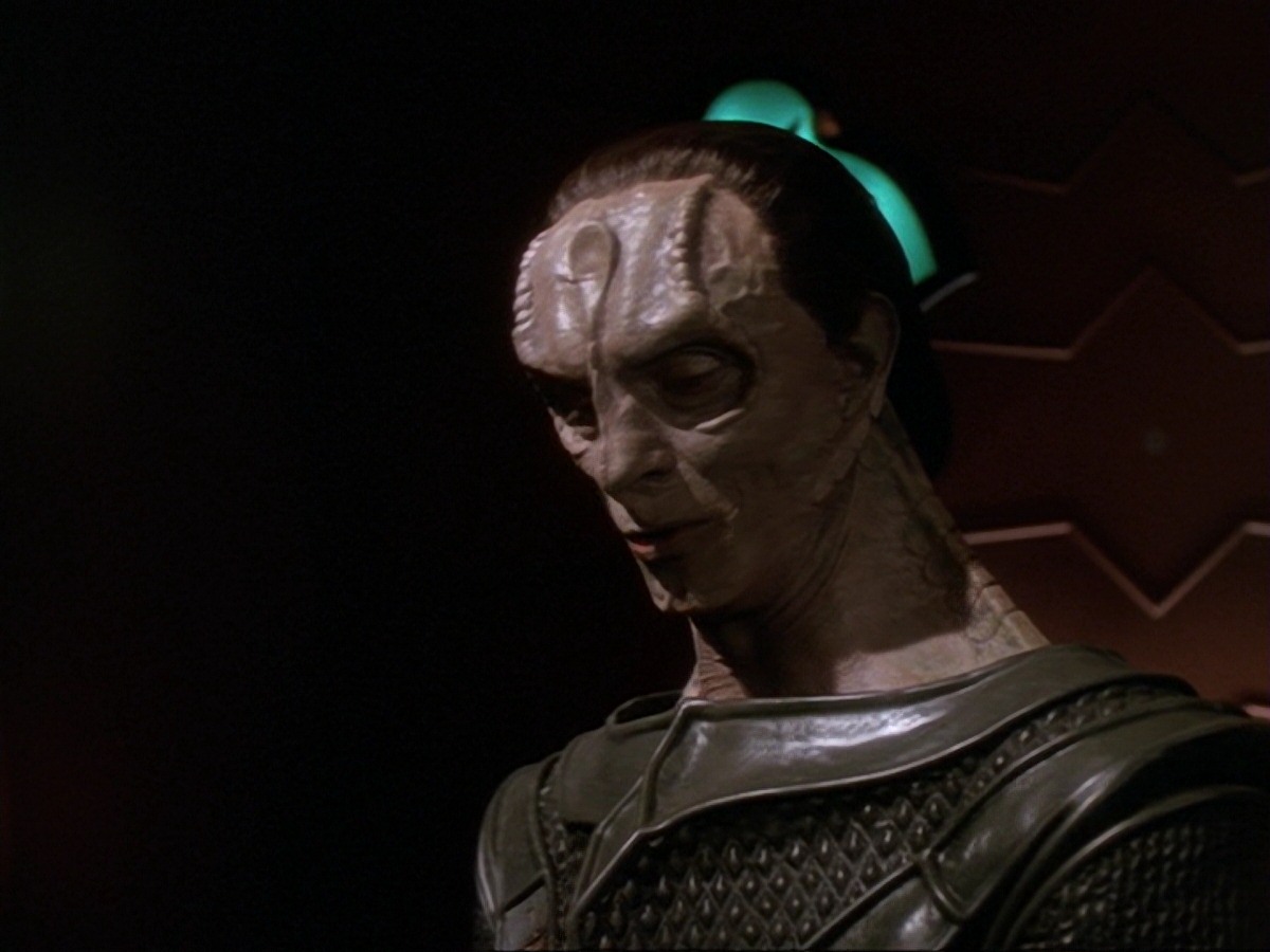 extant_StarTrek_DS9_6x26-TearsOfTheProphets_0708.jpg