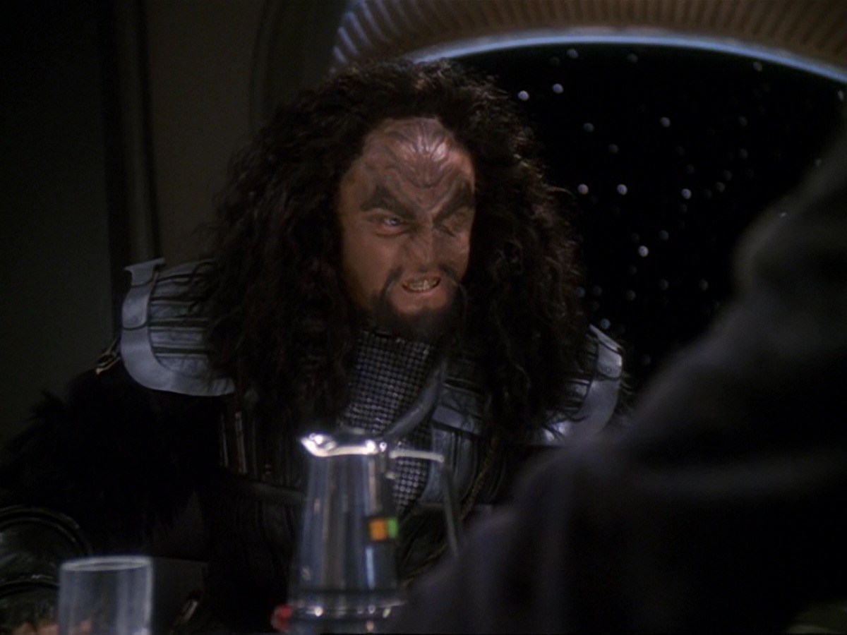extant_StarTrek_DS9_6x26-TearsOfTheProphets_0946.jpg