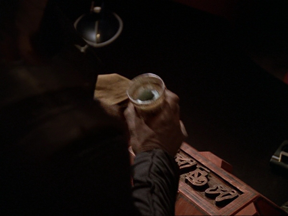 extant_StarTrek_DS9_6x26-TearsOfTheProphets_1812.jpg