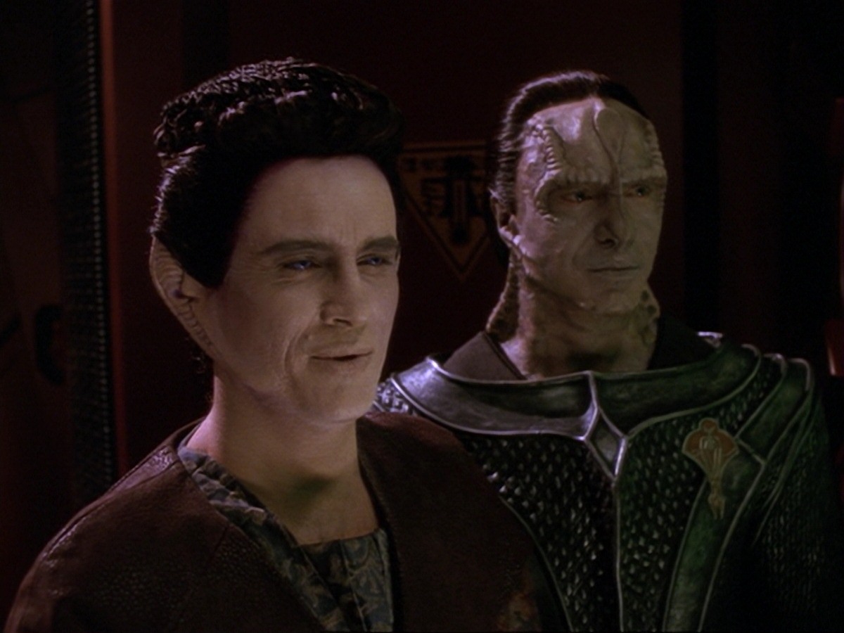 extant_StarTrek_DS9_6x26-TearsOfTheProphets_2441.jpg