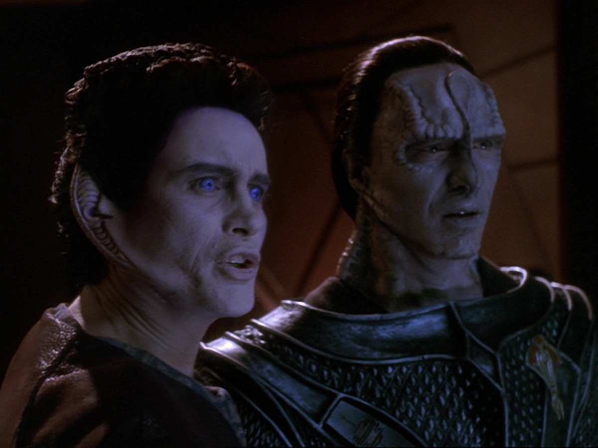extant_StarTrek_DS9_6x26-TearsOfTheProphets_3067.jpg