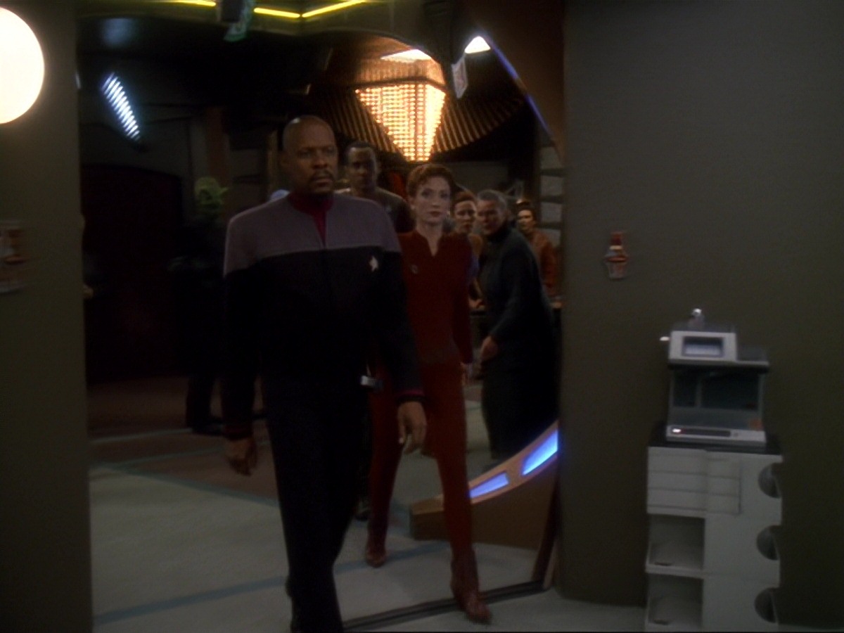 extant_StarTrek_DS9_6x26-TearsOfTheProphets_3205.jpg