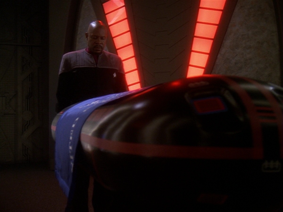 extant_StarTrek_DS9_6x26-TearsOfTheProphets_3406.jpg