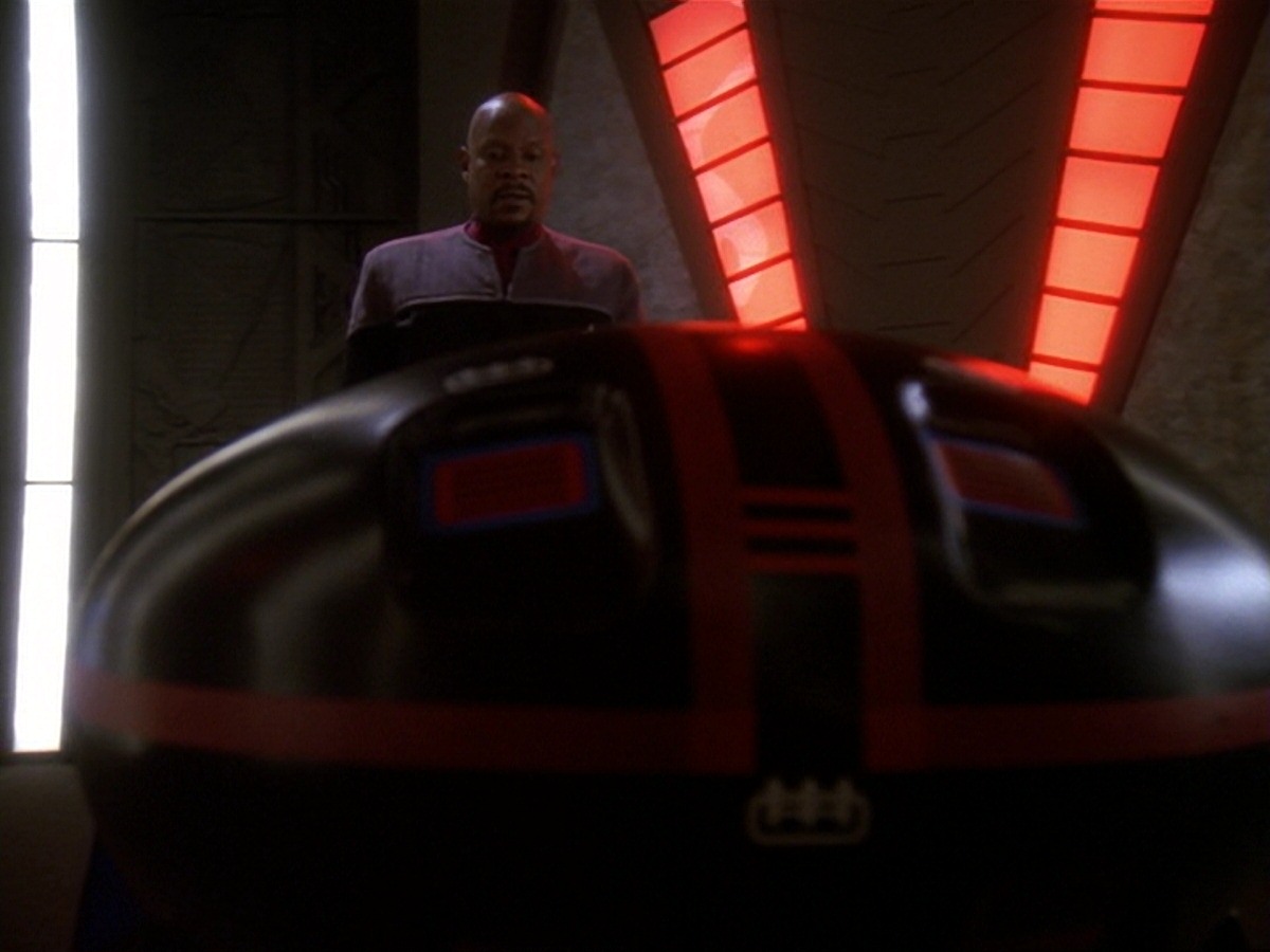 extant_StarTrek_DS9_6x26-TearsOfTheProphets_3426.jpg