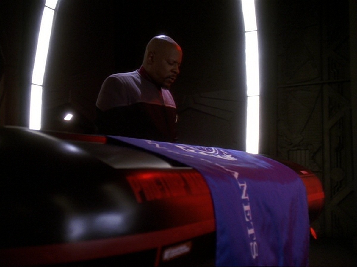 extant_StarTrek_DS9_6x26-TearsOfTheProphets_3477.jpg