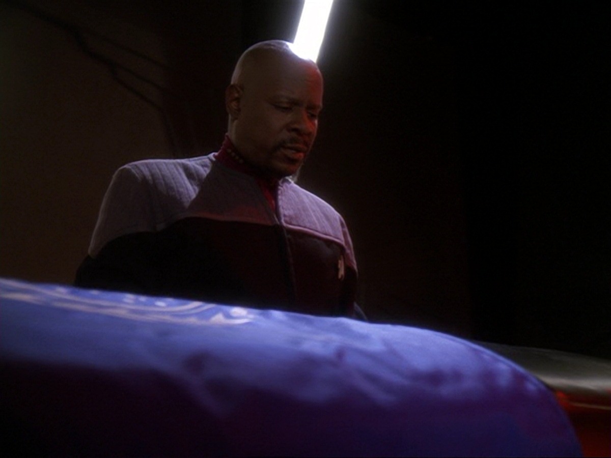 extant_StarTrek_DS9_6x26-TearsOfTheProphets_3512.jpg