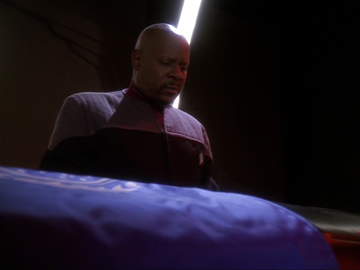 extant_StarTrek_DS9_6x26-TearsOfTheProphets_3513.jpg