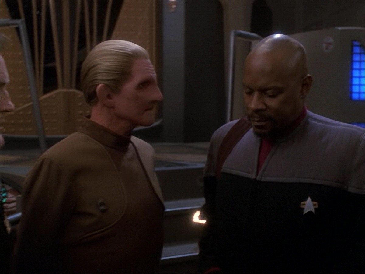 extant_StarTrek_DS9_6x26-TearsOfTheProphets_3594.jpg