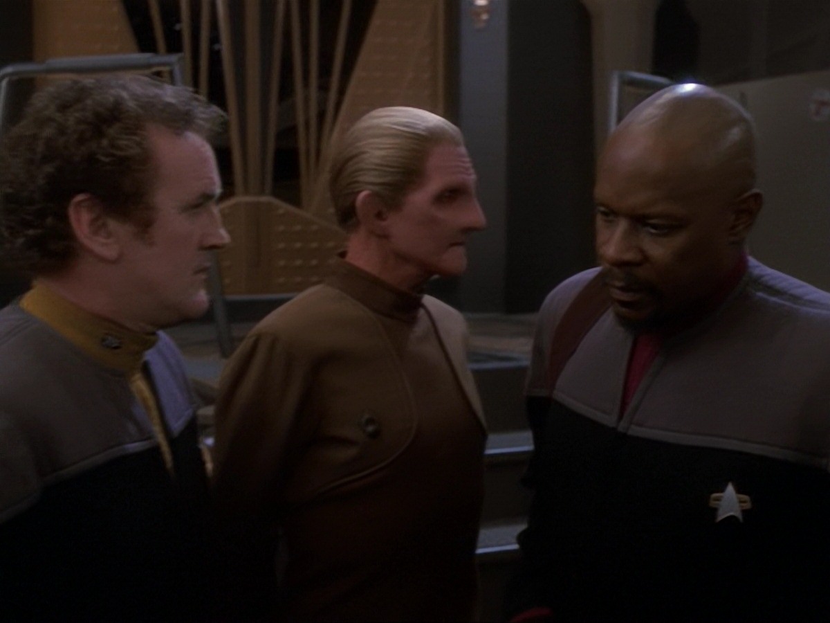extant_StarTrek_DS9_6x26-TearsOfTheProphets_3595.jpg