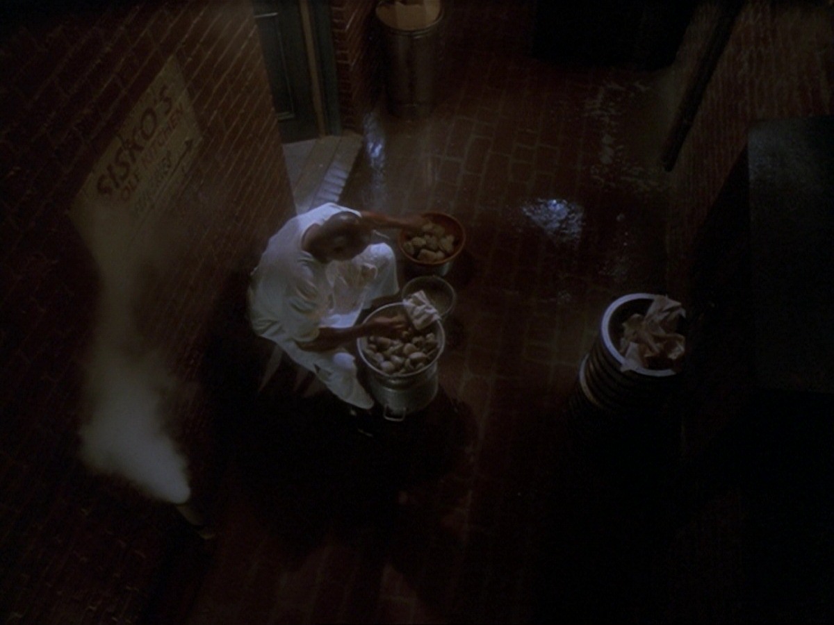 extant_StarTrek_DS9_6x26-TearsOfTheProphets_3746.jpg