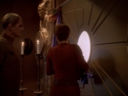 extant_StarTrek_DS9_6x26-TearsOfTheProphets_0071.jpg