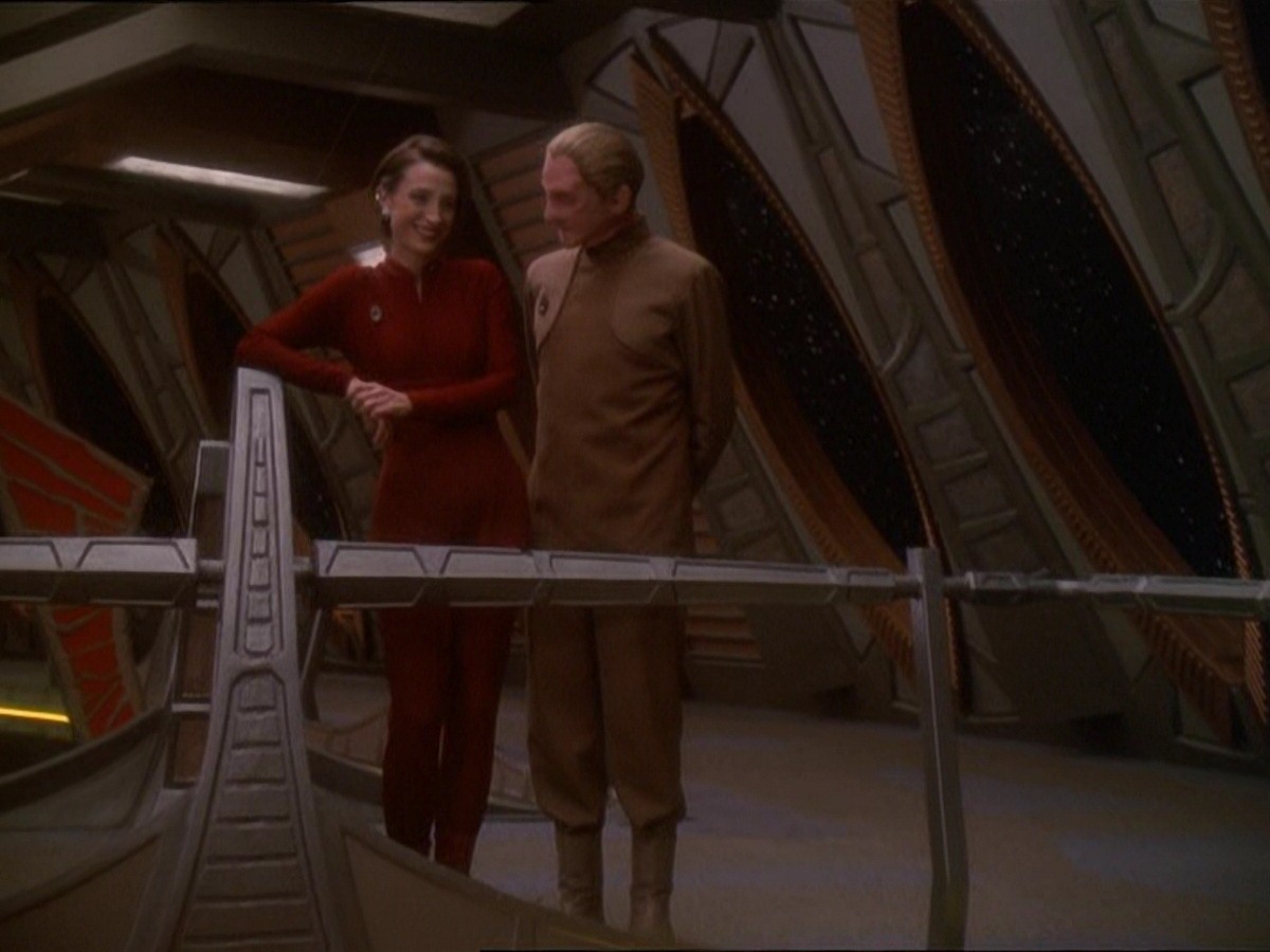 extant_StarTrek_DS9_7x01-ImageInTheSand_0185.jpg