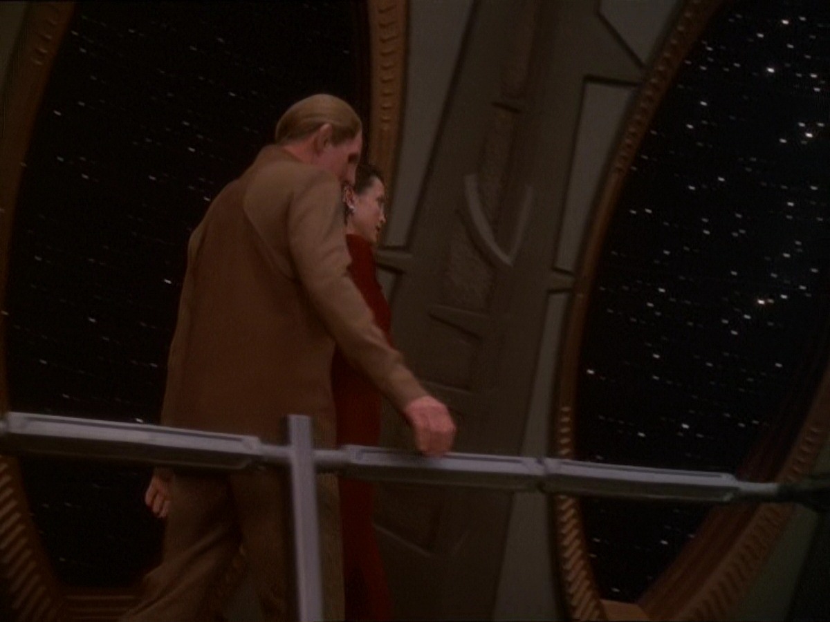 extant_StarTrek_DS9_7x01-ImageInTheSand_0232.jpg