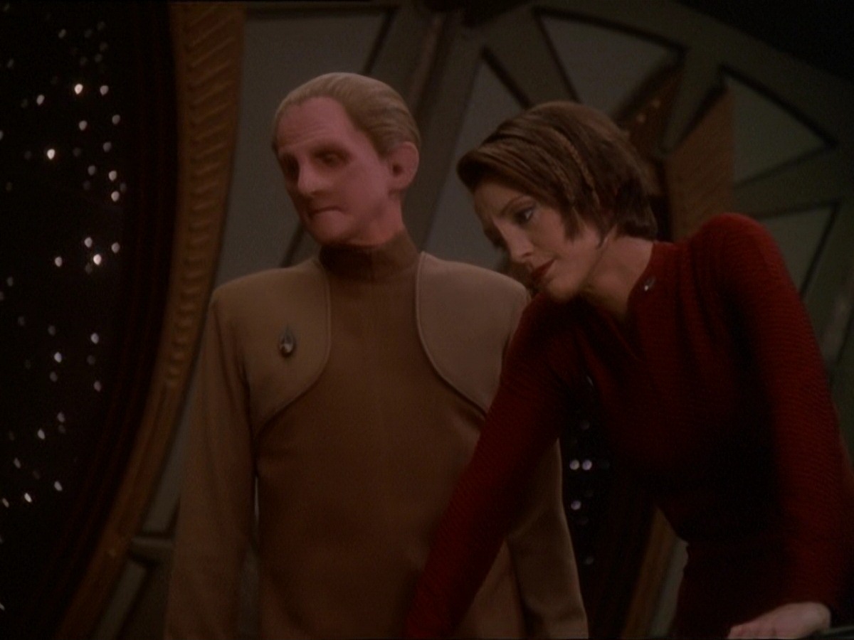 extant_StarTrek_DS9_7x01-ImageInTheSand_0241.jpg