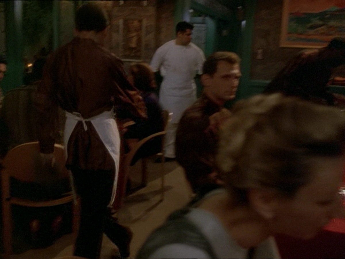 extant_StarTrek_DS9_7x01-ImageInTheSand_0473.jpg