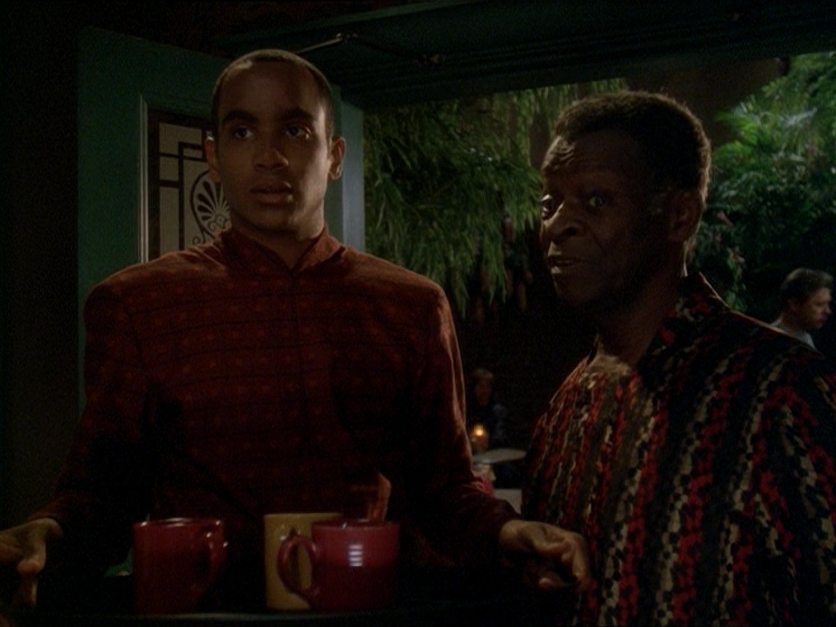 extant_StarTrek_DS9_7x01-ImageInTheSand_0501.jpg