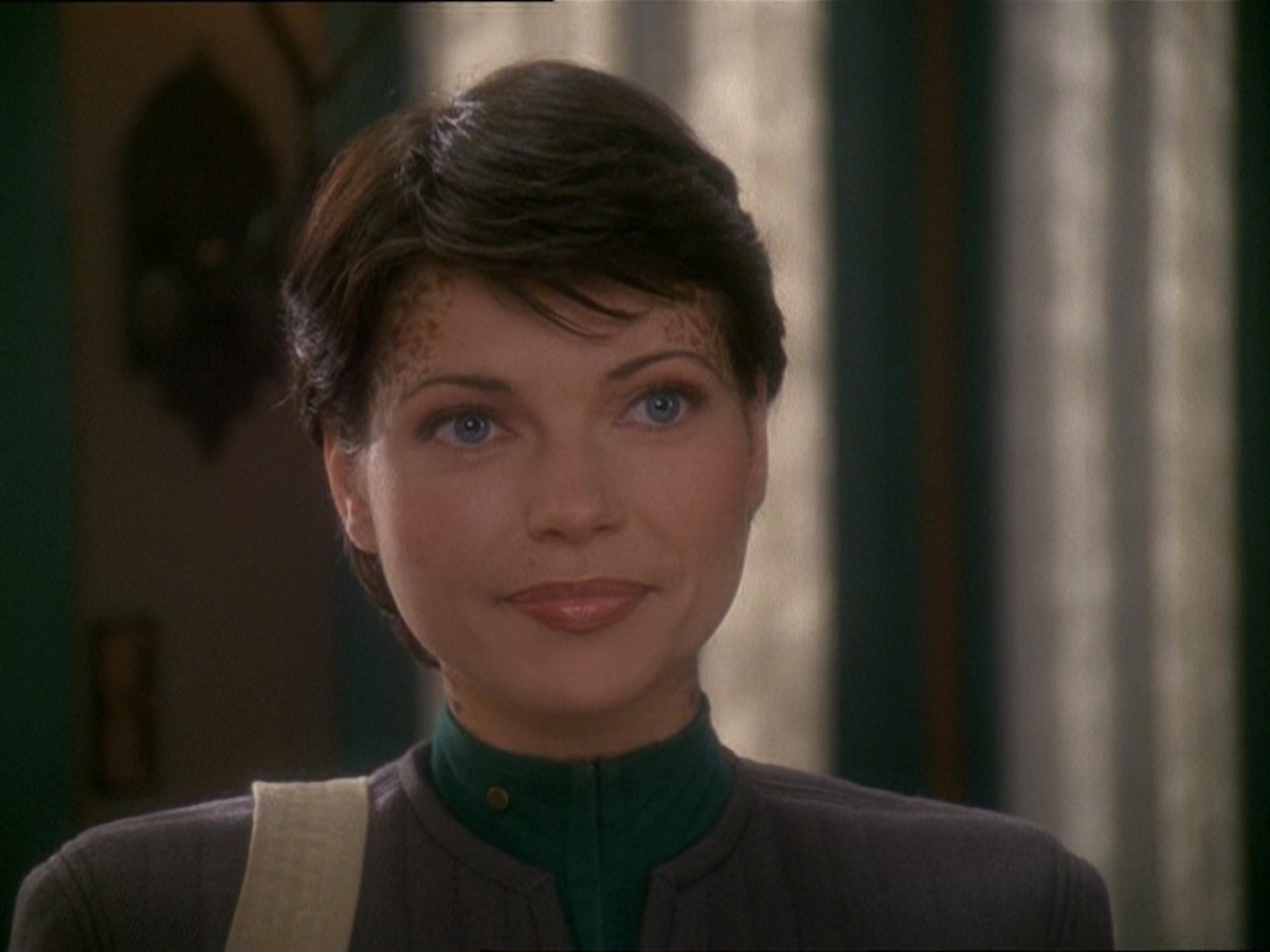 extant_StarTrek_DS9_7x01-ImageInTheSand_3704.jpg