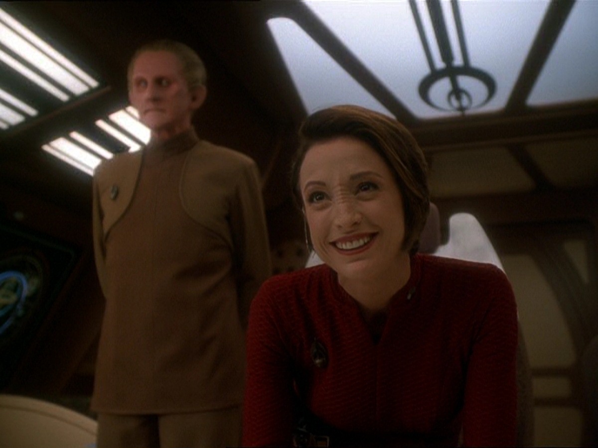 extant_StarTrek_DS9_7x02-ShadowsAndSymbols_2006.jpg