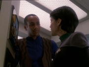 extant_StarTrek_DS9_7x02-ShadowsAndSymbols_0805.jpg