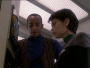 extant_StarTrek_DS9_7x02-ShadowsAndSymbols_0822.jpg