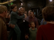 extant_StarTrek_DS9_7x02-ShadowsAndSymbols_3685.jpg