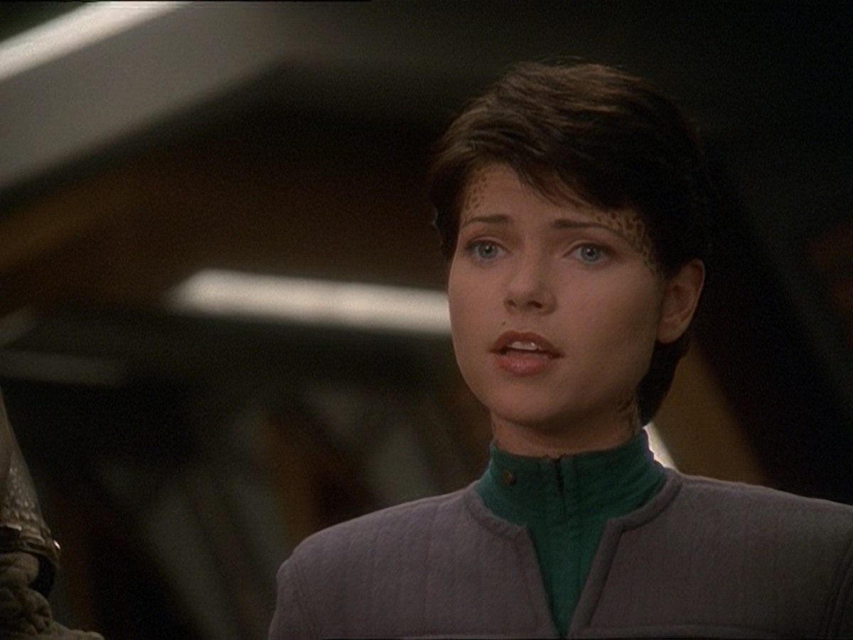 extant_StarTrek_DS9_7x03-Afterimage_0016.jpg