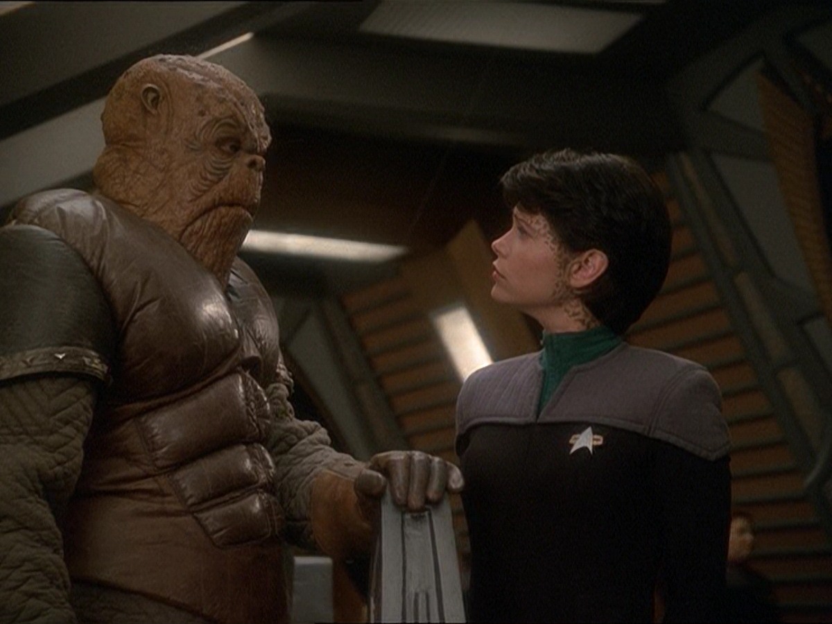 extant_StarTrek_DS9_7x03-Afterimage_0027.jpg