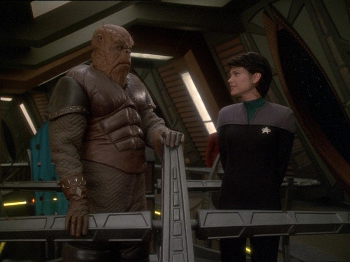 extant_StarTrek_DS9_7x03-Afterimage_0042.jpg