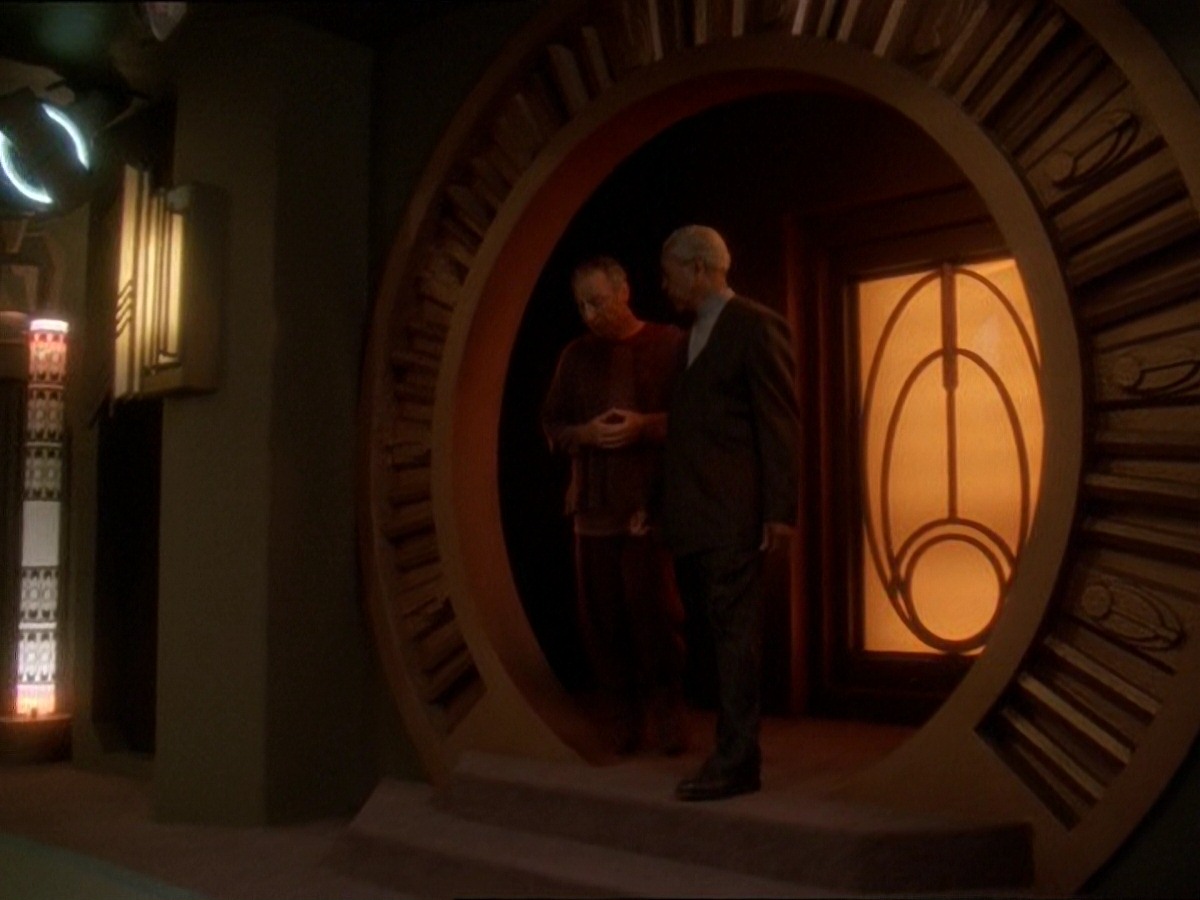 extant_StarTrek_DS9_7x03-Afterimage_0053.jpg