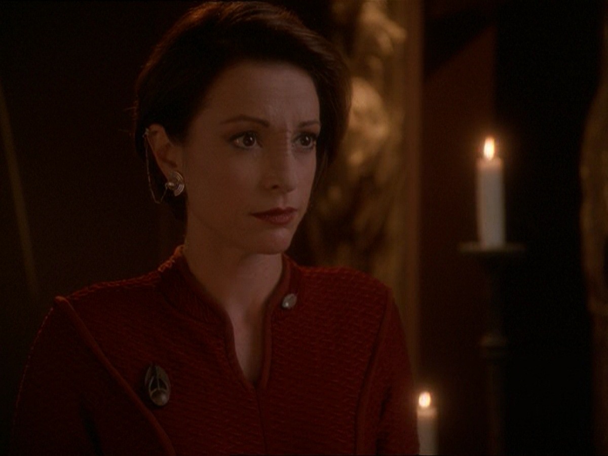 extant_StarTrek_DS9_7x03-Afterimage_0160.jpg