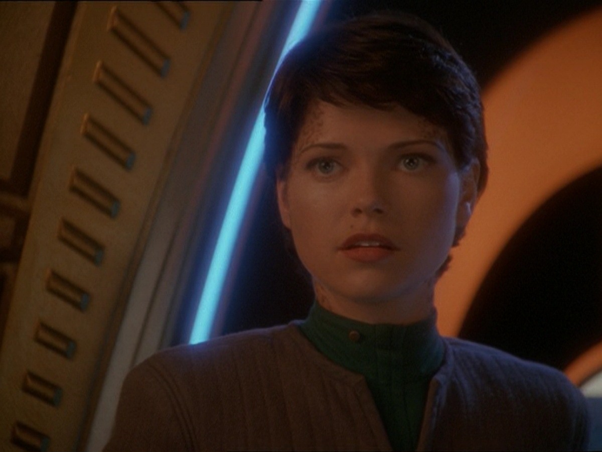 extant_StarTrek_DS9_7x03-Afterimage_0192.jpg