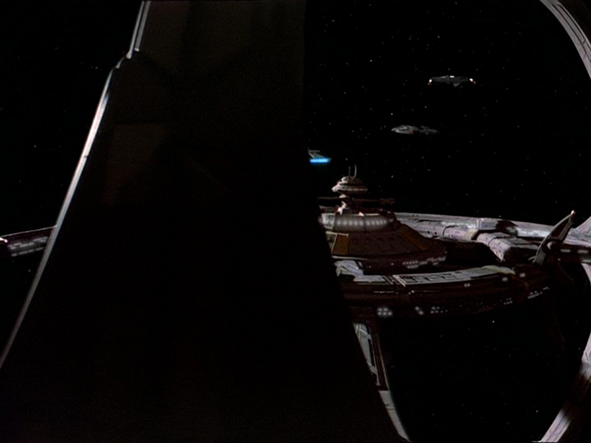 extant_StarTrek_DS9_7x03-Afterimage_0208.jpg