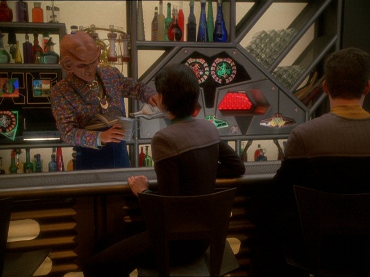 extant_StarTrek_DS9_7x03-Afterimage_0215.jpg