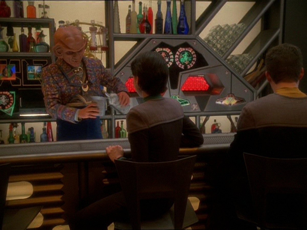 extant_StarTrek_DS9_7x03-Afterimage_0216.jpg