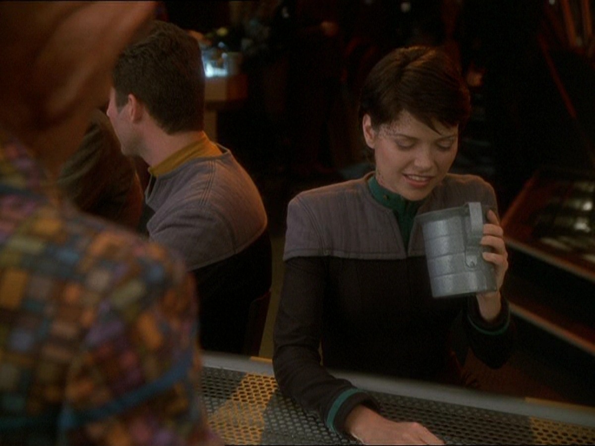 extant_StarTrek_DS9_7x03-Afterimage_0232.jpg