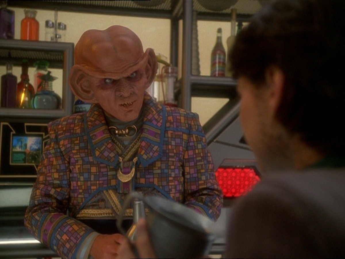 extant_StarTrek_DS9_7x03-Afterimage_0235.jpg