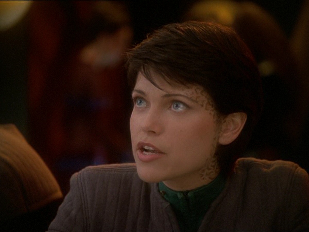 extant_StarTrek_DS9_7x03-Afterimage_0279.jpg
