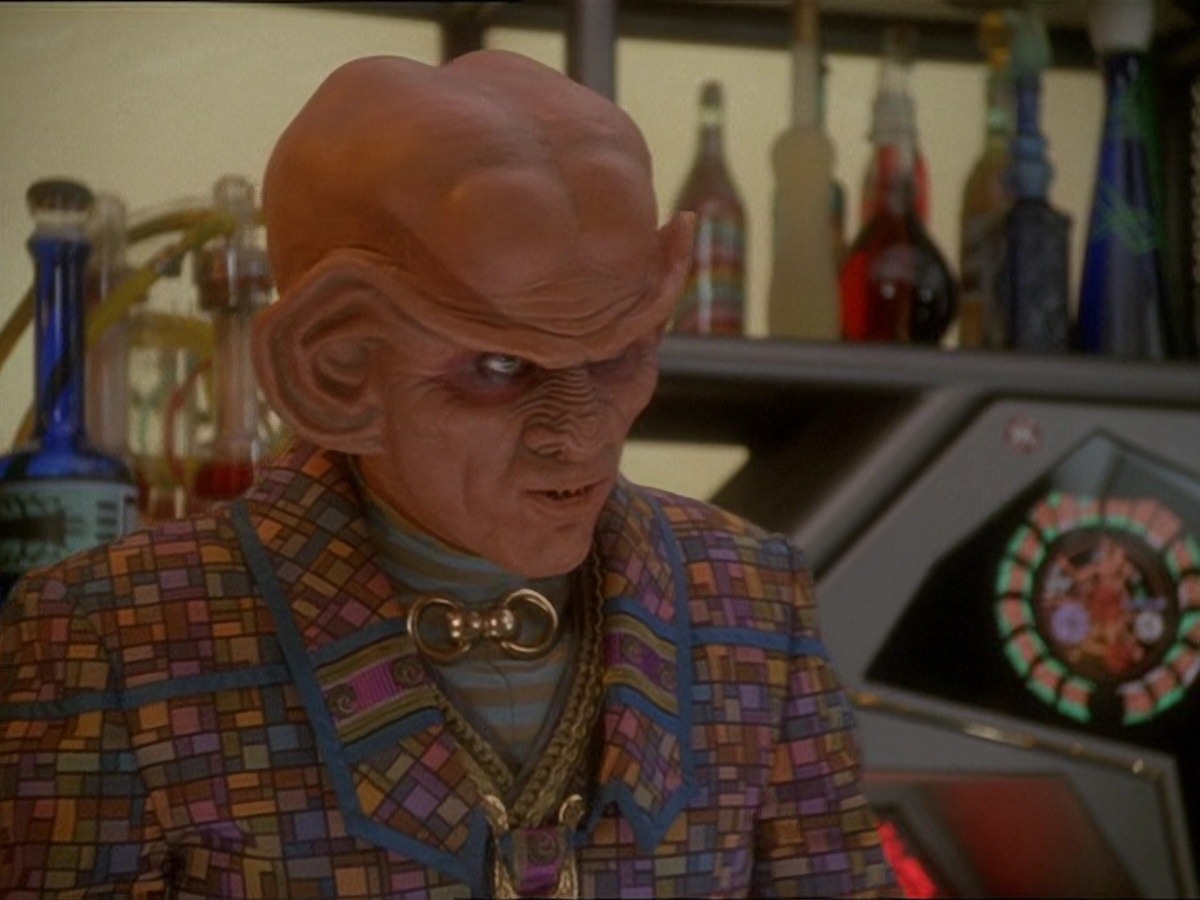 extant_StarTrek_DS9_7x03-Afterimage_0291.jpg